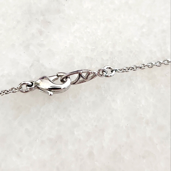 Nadri Triple Circle Silver Crystal Silver Necklace NWOT - Picture 4 of 5